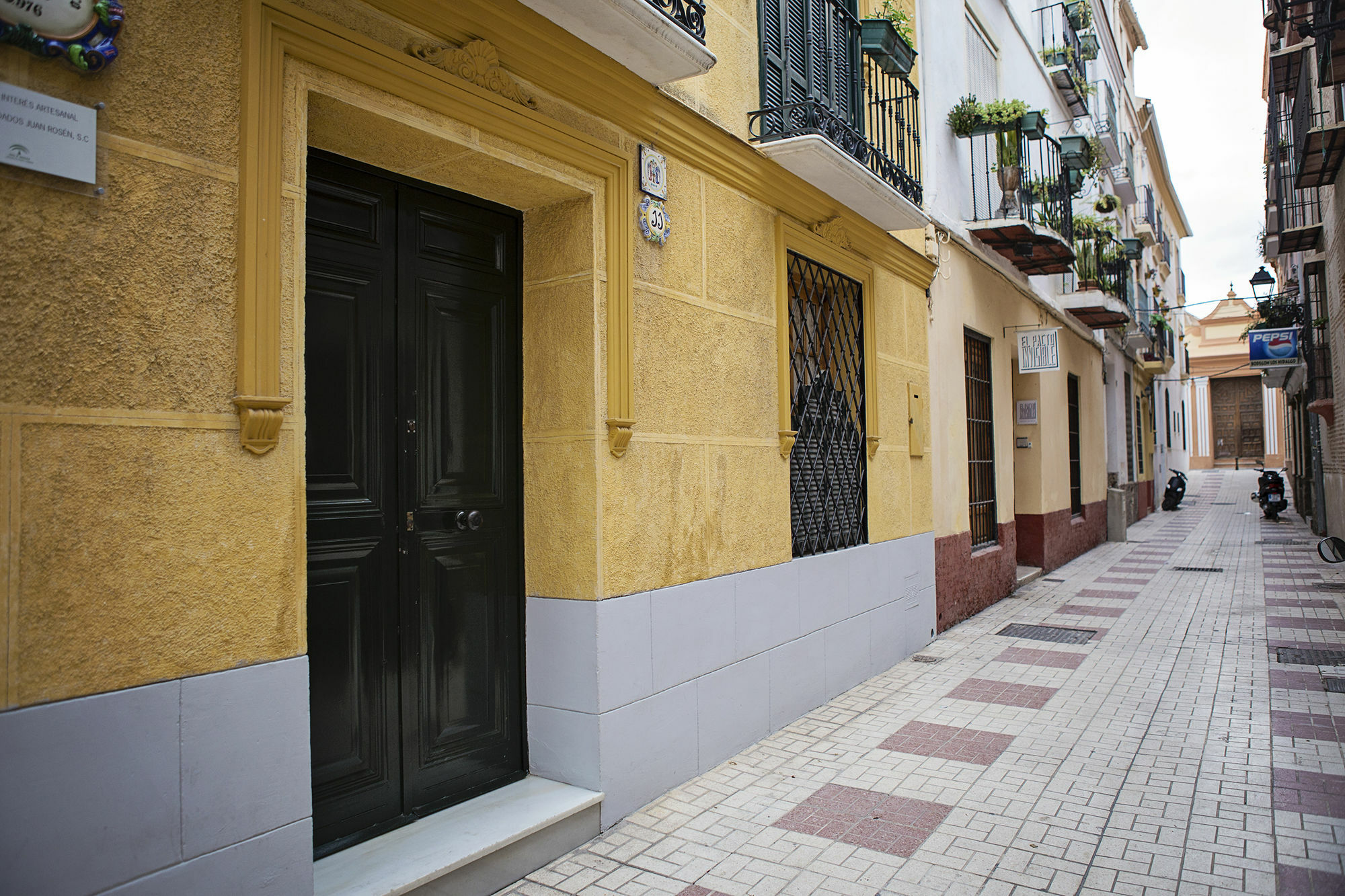 Апартаменты Hello Malaga Flat Delicias Экстерьер фото